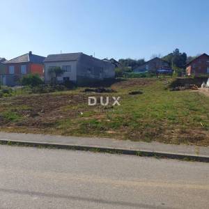 SLAVONIJA, POŽEGA - Građevinska parcela 1245m², odlična lokacija uz cestu