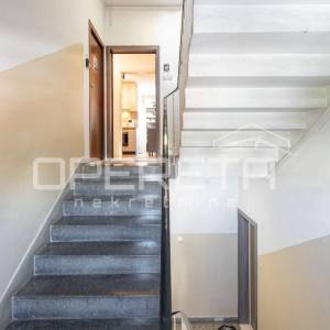 Split centar (Dobri) – 2 apartmana u jednom stanu / vrhunska investicija u srcu 