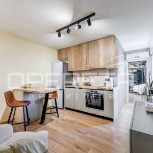 Split centar (Dobri) – 2 apartmana u jednom stanu / vrhunska investicija u srcu 