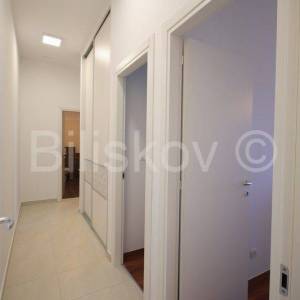 Split, Žnjan prodaja luksuzni stan 101 m2 i lođa 26 m2