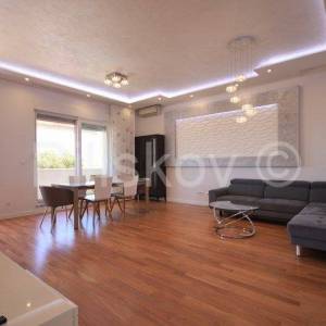 Split, Žnjan prodaja luksuzni stan 101 m2 i lođa 26 m2