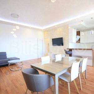 Split, Žnjan prodaja luksuzni stan 101 m2 i lođa 26 m2