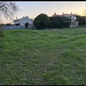 Štinjan, građevinska parcela površine 702 m²