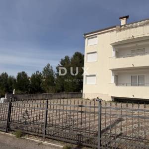 SV. FILIP I JAKOV - Stan 2S+DB s pogledom na more!