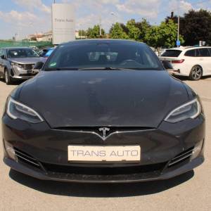 Tesla Model S 90D
