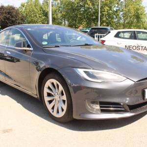 Tesla Model S 90D