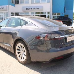 Tesla Model S 90D