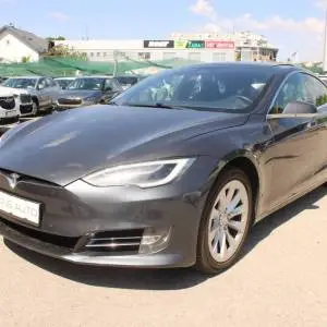 Tesla Model S 90D