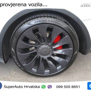 Tesla Model Y Performance 534 KS, PANO+KAM+ACC+GR SJED+KEY+LED+LANE