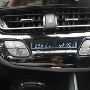 Toyota C-HR 1.8 Hybrid AUTOMATIK *LED, NAVIGACIJA, KAMERA*