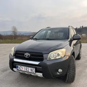 Toyota RAV4 2.2D-4D LIMITED-reg.04/2027-garažiran