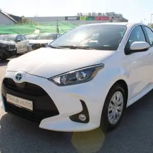 Toyota Yaris 1.5 Hybrid AUTOMATIK *NAVIGACIJA, KAMERA*