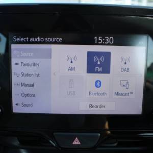Toyota Yaris 1.5 Hybrid AUTOMATIK *NAVIGACIJA, KAMERA*