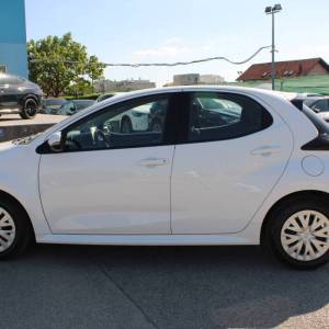 Toyota Yaris 1.5 Hybrid AUTOMATIK *NAVIGACIJA, KAMERA*
