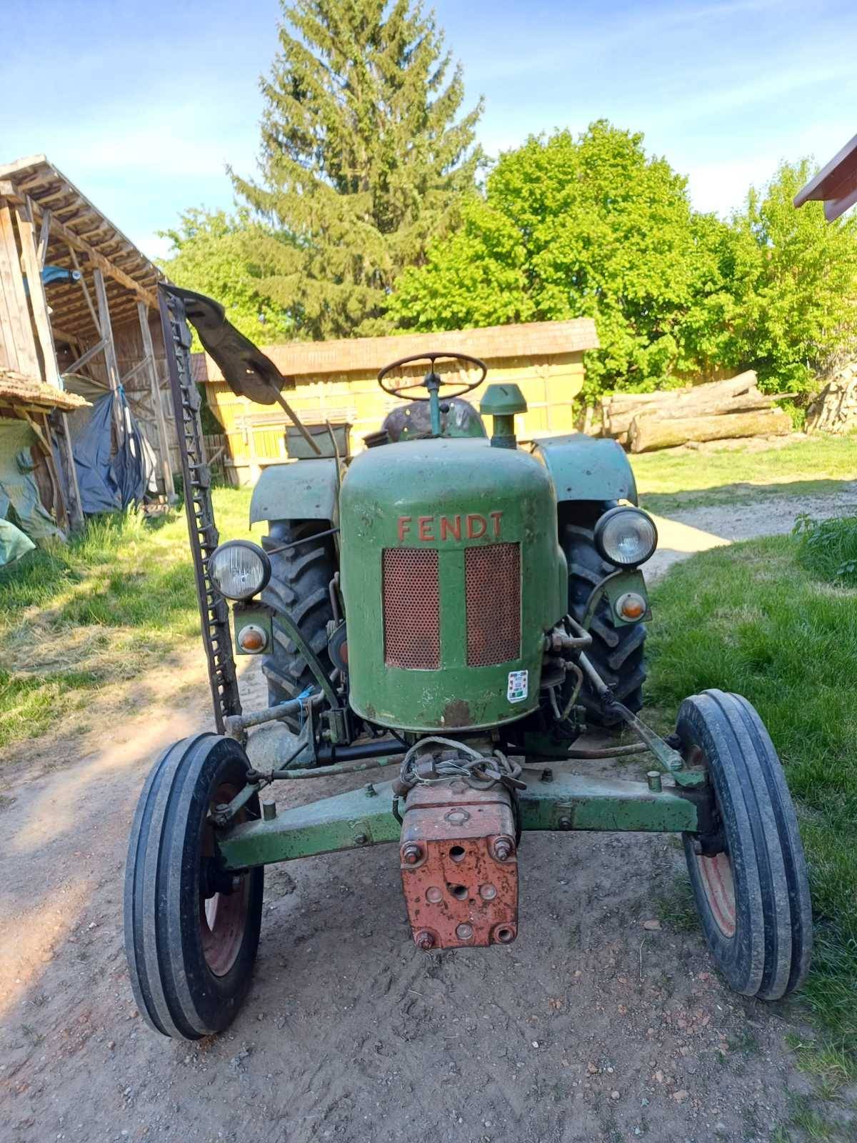 Traktor FENDT