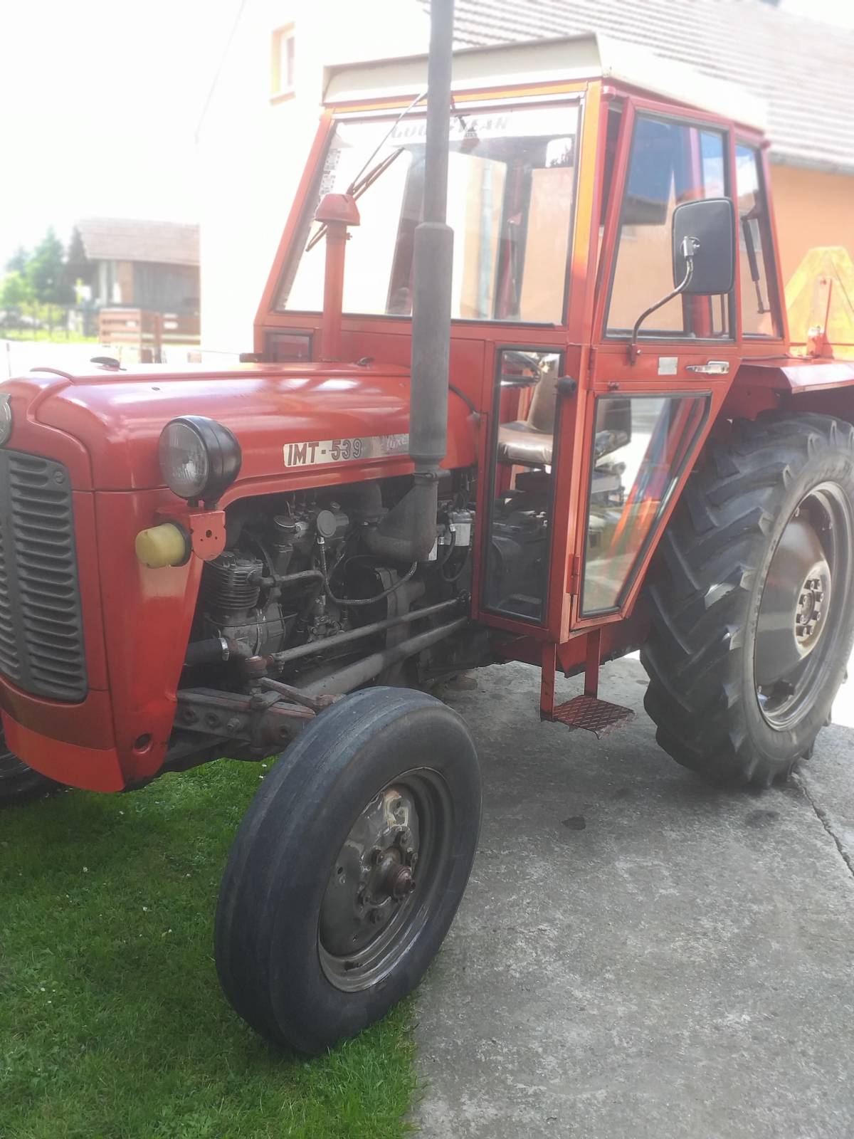 TRAKTOR IMT 539 89 G