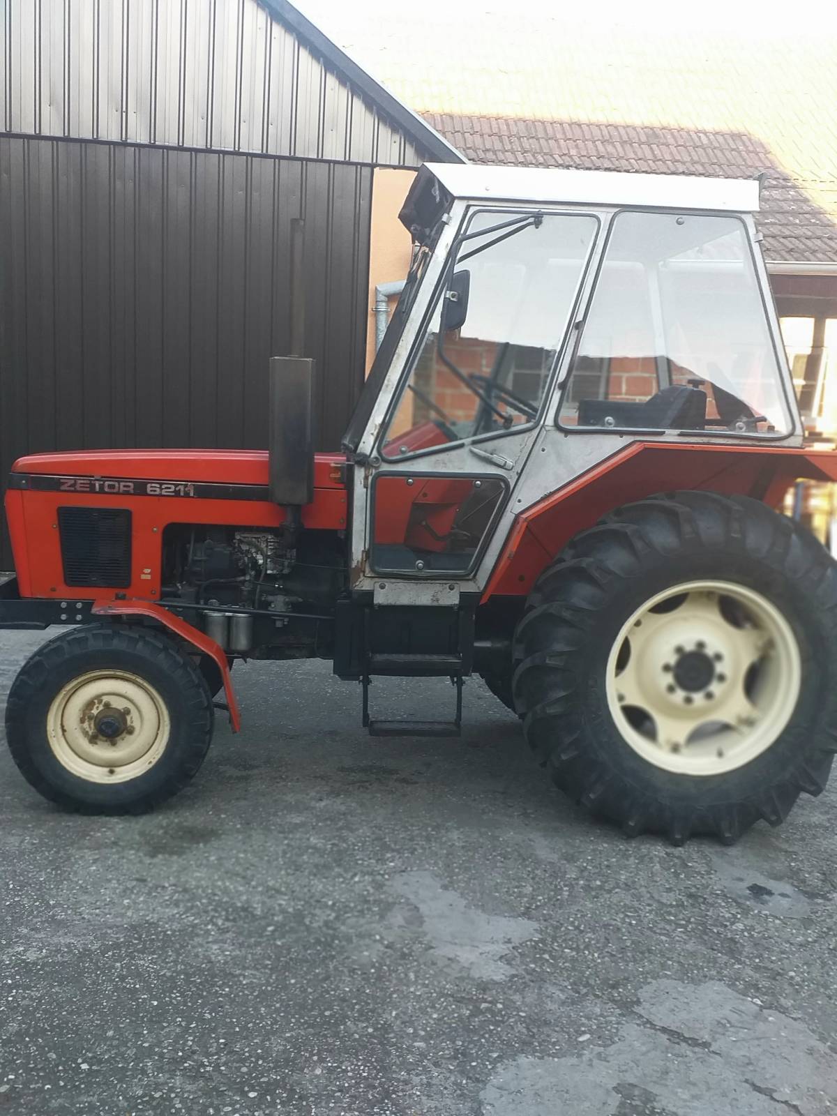 traktor zetor 6211 90 g
