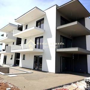 Tribunj,novi 3-soban apartman 86m2 s panoramskim pogledom na more