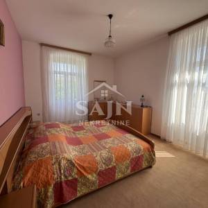Trogir/Dvoetažni stan 198 m² 50 m od mora