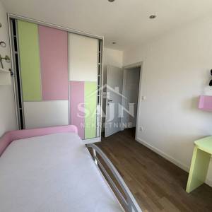 Trogir/Kompletno namješten 4-soban stan u centru