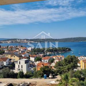 Trogir/Penthouse sa pogledom na more