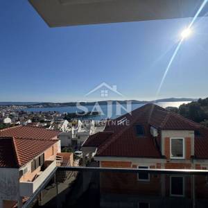 Trogir/Trosobni stan sa pogledom 