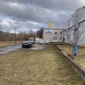 UDBINA - Dugoročni najam industrijske hale 3.524 m² s vlastitom trafostanicom (360 kW)
