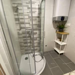Umag, Crveni Vrh, kuća s tri odvojena apartmana