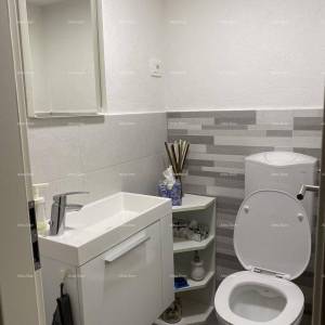 Umag, Crveni Vrh, kuća s tri odvojena apartmana
