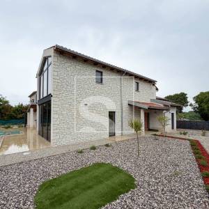 Vila 5 kilometra do mora s bazenom i 4 spavaće sobe, Poreč