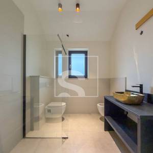 Vila 5 kilometra do mora s bazenom i 4 spavaće sobe, Poreč