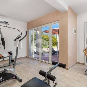 Vila s bazenom, wellnessom i 3 spavaće sobe, privatnost
