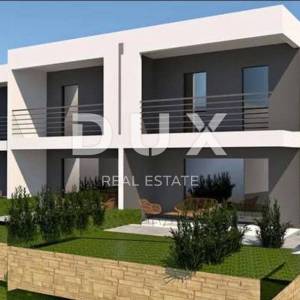 VIŠKOVO - Dvoetažni stan s okućnicom u modernoj novogradnji
