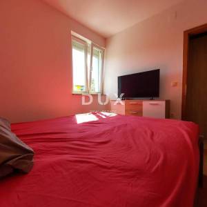 VIŠKOVO, MARINIĆI – 2S+DB, BALKON, PARKIRNO MJESTO, NOVIJA GRADNJA