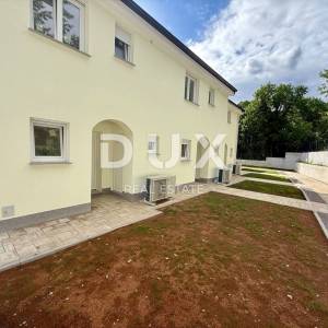 VIŠKOVO, MARINIĆI - Kuća u nizu, novogradnja, 92 m2, okućnica!