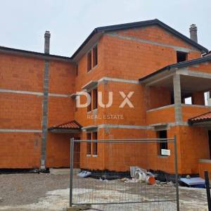 VIŠKOVO, MARINIĆI - Moderan  stan u prizemlju novogradnje, 84m²