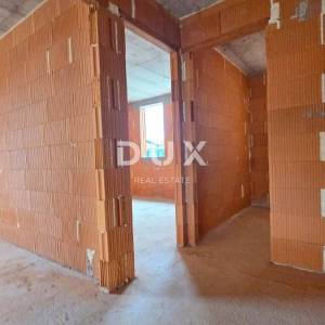 VIŠKOVO, MARINIĆI - Moderan dvoetažni stan u novogradnji, 99 m²