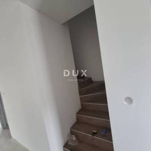 VIŠKOVO – moderna novogradnja, 3S+DB s okućnicom i parkirnim mjestima