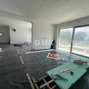 VODICE – 3SS+DB stan s vrtom i pogledom na more, 70 m od mora i plaže