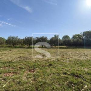 Vodnjan - građ.zemlj.705m2 - infrastruktura u blizini