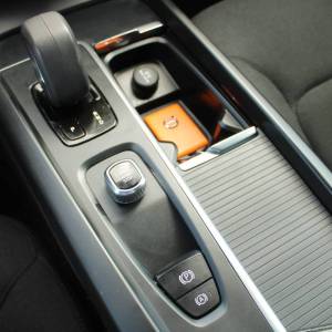 Volvo V60 2.0d AUTOMATIK *LED, NAVIGACIJA, KAMERA*