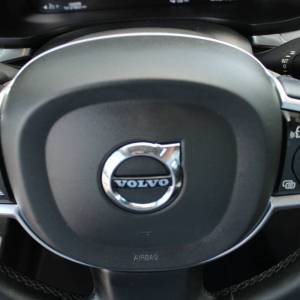 Volvo V60 2.0d AUTOMATIK *LED, NAVIGACIJA, KAMERA*