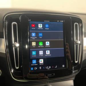 Volvo XC40 2.0 B3 PLUS DARK - 3 godine jamstva