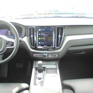 Volvo XC60 B4 AUTOMATIK *LED,NAVIGACIJA,KAMERA*