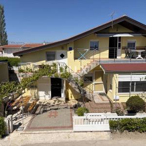 VRSI,ZUKVE-Apartmanska kuća 150m od mora