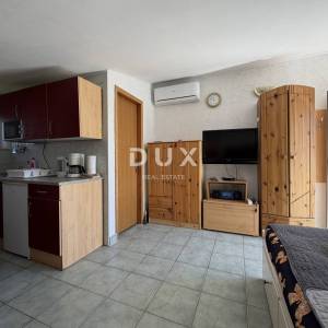 VRSI,ZUKVE-Apartmanska kuća 150m od mora
