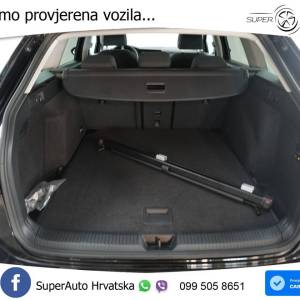 VW Golf 8 Variant 2.0 TDI DSG Life 150 KS, ACC+LED+KAM+GR SJED+PANO+VIRT