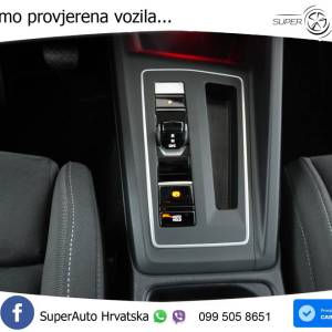 VW Golf 8 Variant 2.0 TDI DSG Life 150 KS, ACC+LED+KAM+GR SJED+PANO+VIRT