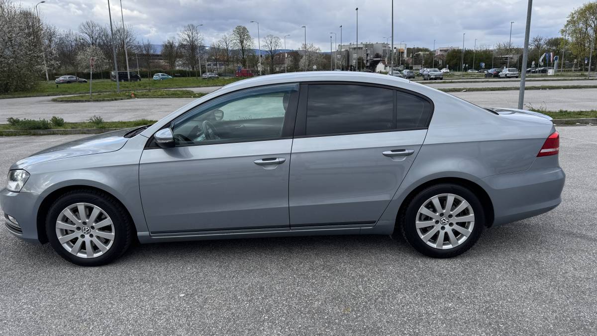 VW Passat 1,6 TDI BMT, REG: 2/2027, ALU, TEMP, Comfortline