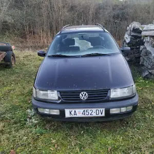 VW Passat 1.9 TDI, 66 kW, 1996. - crna, odjavljen, u voznom stanju
